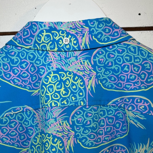 Chubbies Mens Blue Pineapple Hawaiian Performance Polo Shirt Medium - Picture 6 of 9